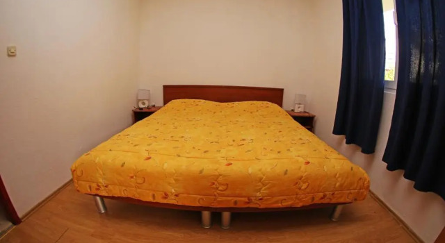 Апартаменты c 1 комнатой с видом на сад Apartments and Rooms Zvjezdana