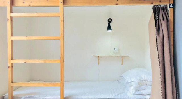 Кровать в общем номере (женский номер) Hi Grey Hostel Xingping