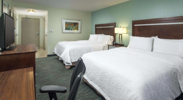 Четырёхместный номер Standard Hampton Inn & Suites Schererville