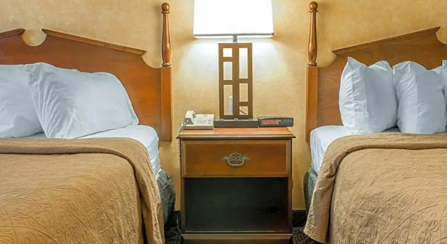 Шестиместный люкс Quality Inn Gaylord