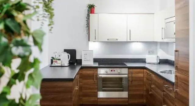 Luxury Apartment Close to London Heathrow and Stockley Park, Varaa Huoneisto Asunnot kohteessa Merseyside, Huoneisto