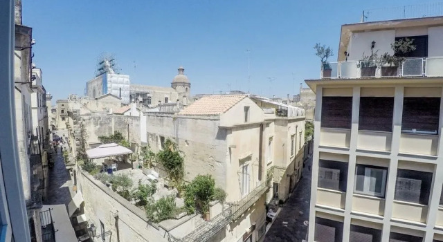 Central Suites Lecce, Забронировать Отель Лечче Саленто, рядом с Museo Sigismondo Castromediano