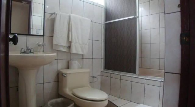 Семейный номер Standard Hotel La Guaria Inn & Suites