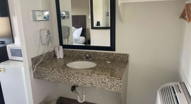 Четырёхместный номер Deluxe Motel 6 Hermiston, OR - Umatilla