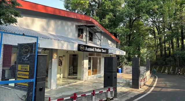 Aamod Feather Touch, Rezervovat Hotel Nainital Uttarakhand