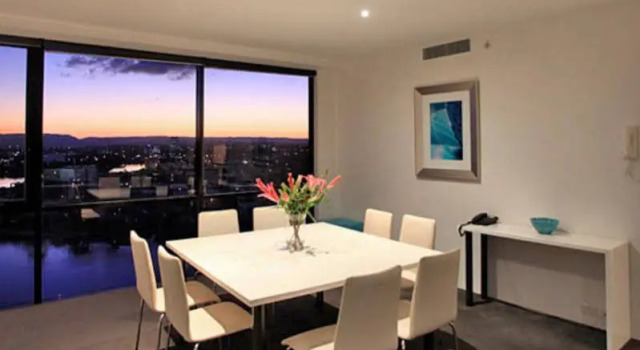 Holiday Holiday Surfers Paradise Apartments, Забронировать Апартаменты/квартира Серферс-Парадайс Голд-Кост, рядом с Пляж Баддс