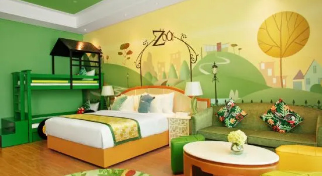 Кровать в общем номере Castle Hotel Ocean Flower Island