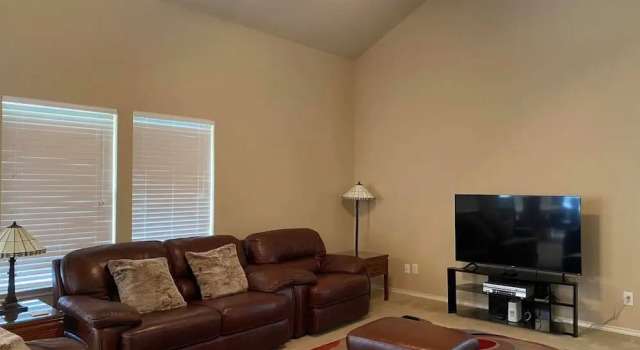 Spacious House BMT Six Flags Seaworld, Book Feriehus Sommerhuse i Bexar County, Hytte