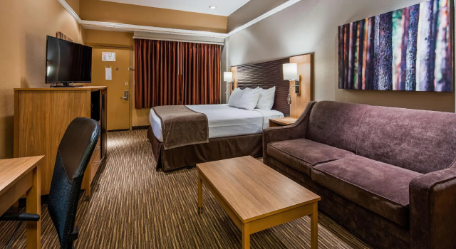 Люкс Best Western Plus Landing View Inn & Suites