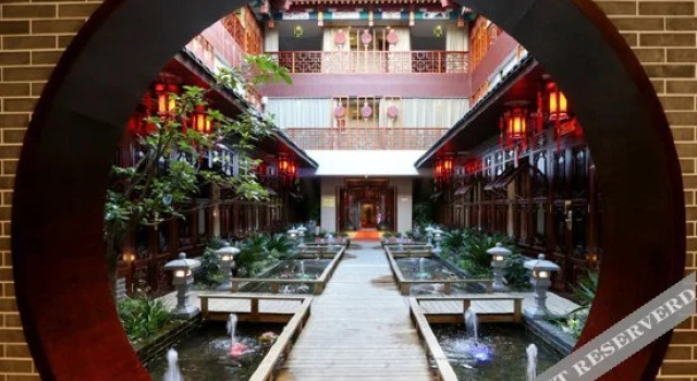Tujia Chinese Inn (Enshi Tujia Girl's Town), Prenota Hotel Enshi Prefecture Cina