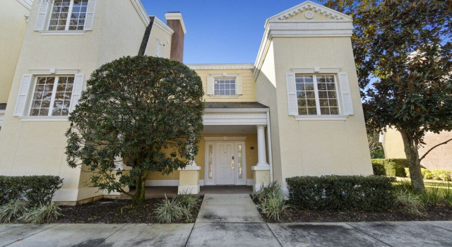 Reunion townhome with 3 bedroom suites, Book Hotel Hoteller i Reunion med parkering, Parkering