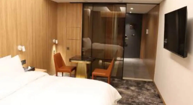 Standard- dobbelt værelse med byudsigt hotel tt Gupo