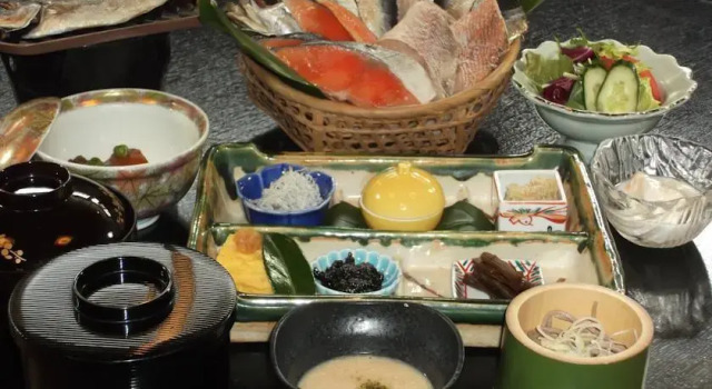 Hotel Wako, Prenota Hotel Izunokuni. 