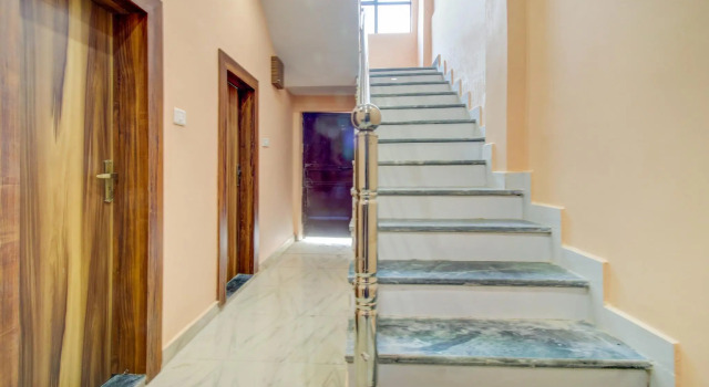 OYO 75887 Rishi Raj Hotel & Resort, Забронировать Курортный отель Отели штата Махараштры 3 звезды, 3*