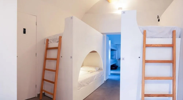 Central Oia Hostel