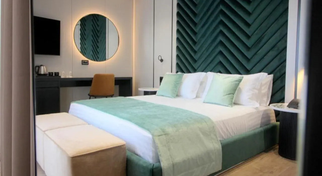 Rozafa Palace Hotel, Varaa Hotelli Sarandë Vlorë County