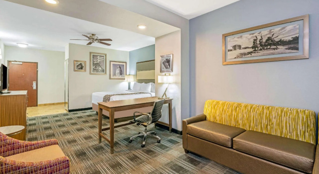 Номер Executive La Quinta by Wyndham Guthrie