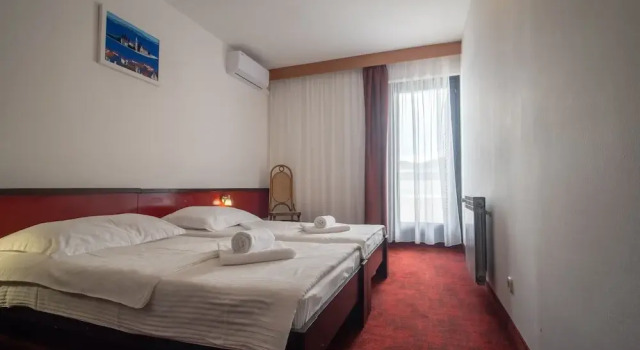 Двухместный номер Standard с балконом и с видом на парк Hotel Issa