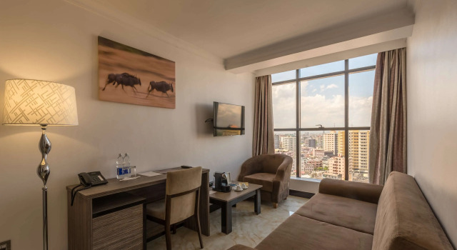Двухместный полулюкс Отель Golden Tulip Dar City Center