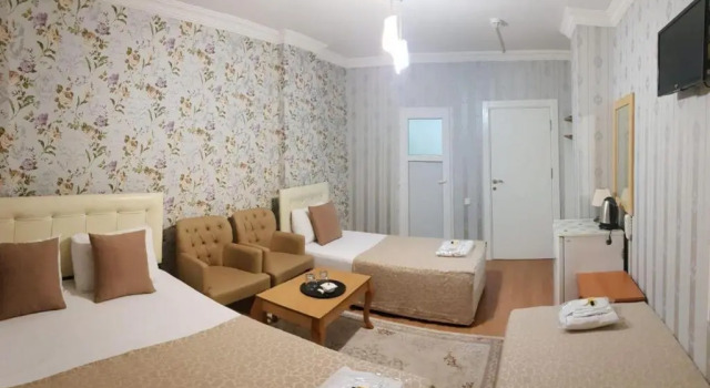 Четырёхместный номер Standard с видом на улицу Sulduz Hotel