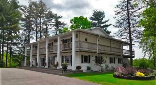 Lakeside Bed & Breakfast, Buchen Sie Bed & Breakfast Florenz Wisconsin