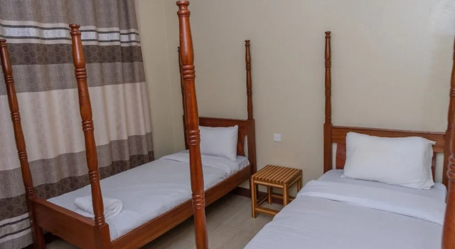 Апартаменты Comfort Stay.Plus Airport Transit House