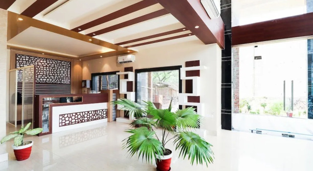 Oyo 39959 Hotel Bandhan Bahraich, Забронировать Отель Бахрайч штат Уттар-Прадеш