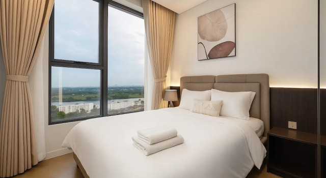 Апартаменты Business с 2 комнатами с балконом и с видом на город Lumière Riverside by Urban Home