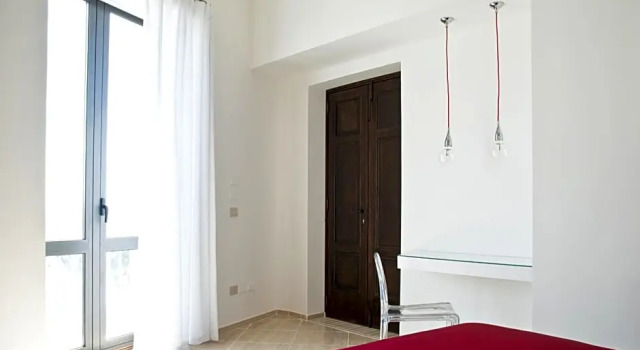 Nis - Bed  Breakfast, Varaa Hotelli Crotone Calabria