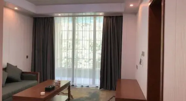 Jiangyuan Hotel, Book Hotel Hoteller i Ya'an med pool, Swimmingpool