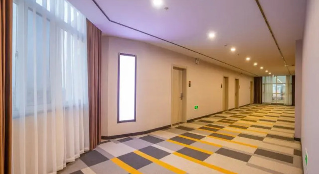 Shell Hotel Taizhou Xinghua Chenbao Town, Book Hotel Hotels in Xinghua with Parking, Parking