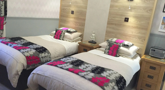 Lauderville guest house, Buchen Sie Pension Hotels in Edinburgh mit Parkplatz, Parkplätze