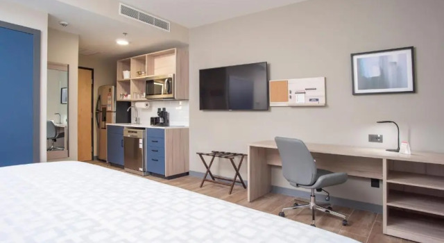 Люкс Candlewood Suites - Guadalajara Galerias by IHG