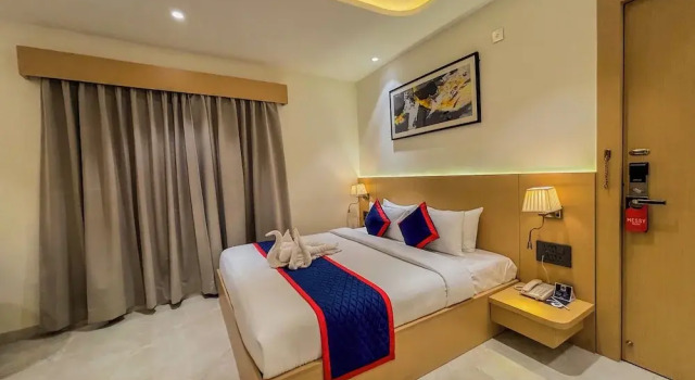 Номер Premium Zip by Spree Hotels R Group Kota - Near Coaching Hub & Oxy Park