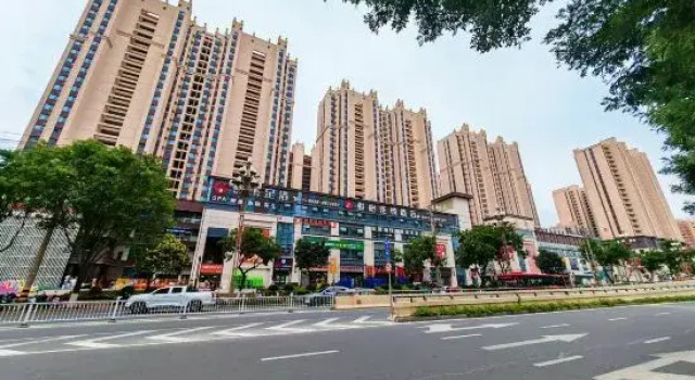 Modern Apartment at Chamber of Commerce Building, Buchen Sie Ferienwohnung Hotels im Zentrum von Tianshui, hotels im Zentrum von Tianshui