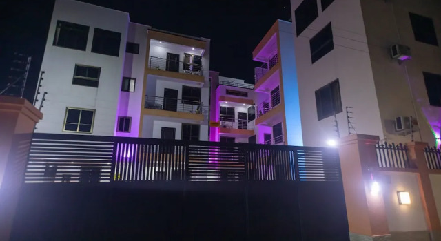 Washington Court - Deluxe One Bedroom Apartment, Book Lejlighed Hoteller i Greater Accra med parkering, Parkering