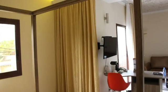 Люкс Standard с балконом Particular Destiny Suites