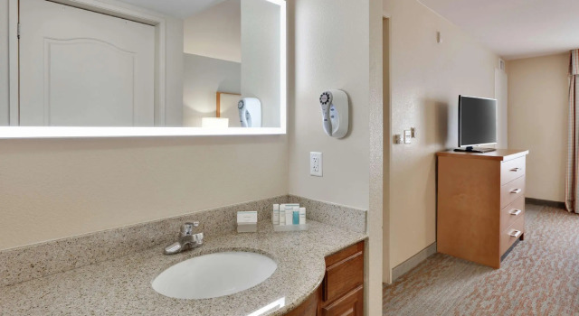 Двухместный люкс Mobility/hearing access Homewood Suites by Hilton San Diego-Del Mar