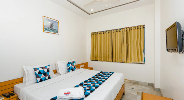 Номер Executive HOTEL GALAXY SURAT