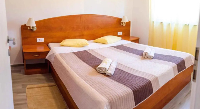 Apartments in Lopar - Insel Rab 26467, Prenota Appartamento Hotel a Isole Quarnerine con parcheggio, Parcheggio