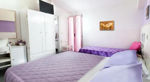 Трёхместный номер Standard Hotel Cheri