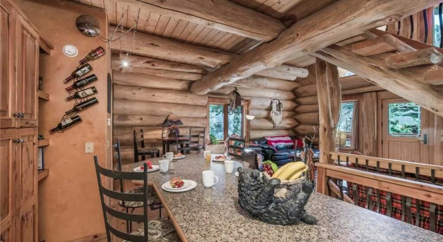 Bear Foot Lodge - Two Bedroom Cabin with Hot Tub, Varaa Hotelli Ruidoso New Mexico