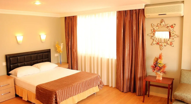 Двухместный люкс с балконом Hotel Dost
