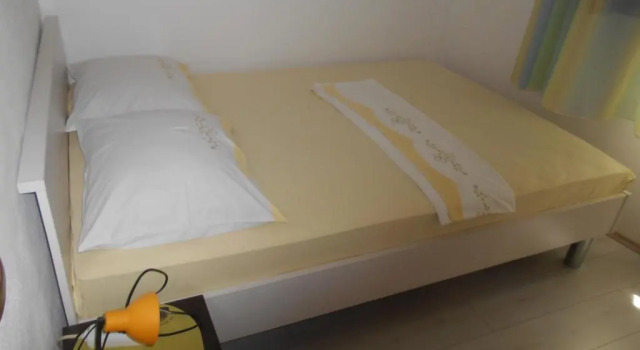 Apartment Mirjana, Забронировать Апартаменты/квартира Отели Марина с парковкой, Парковка