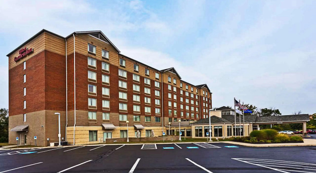 Hilton Garden Inn Cleveland Airport, จอง โรงแรม Fairview Park Ohio