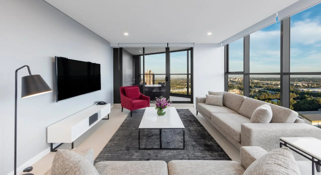 Meriton Suites Carter Street