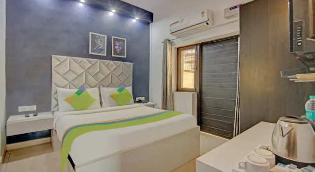 Двухместный номер Economy Itsy Hotels Golden Vista Near Noida City Centre