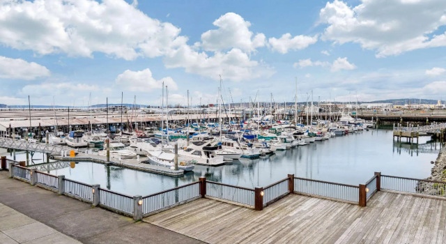 Двухместный люкс Inn at Port Gardner-Everett Waterfront, an Ascend Collection Hotel