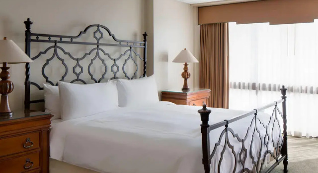 Люкс Albuquerque Marriott Pyramid North