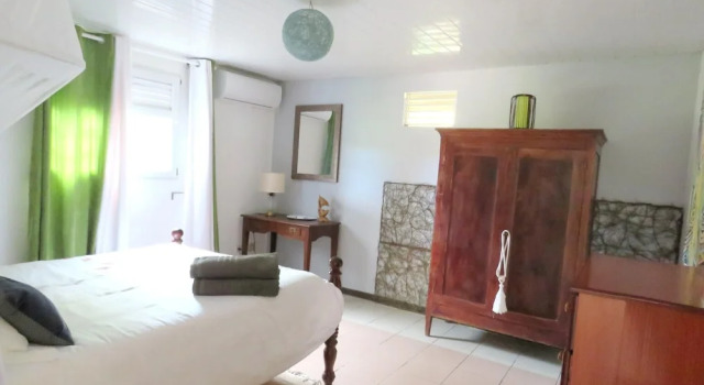 Apartment With 2 Bedrooms In Gros Morne With Enclosed Garden And Wifi, Rezervasyon Daire Le Lamentin otoparklı oteller, Otopark